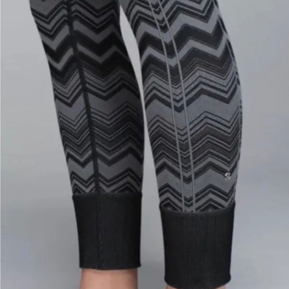Lululemon Ebb To Street Chevron Print Knit Leggings - Picture 3 of 6